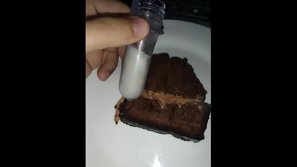 Nonton Comendo Bolo Coberto A Minha Porra thumbnail