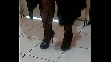 Nonton My Wife Freshly Showered And Ready To Go Out In Search Of Cock thumbnail