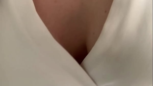 Nonton Je Le Suce Et Il Me Baise Dans Son Bureau La Vid&eacute;o Enti&egrave;re Pour Mes Fans thumbnail