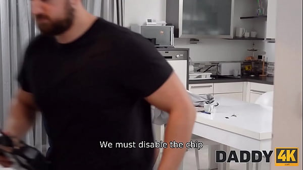 Play MP4 - DADDY4K&period; Loss of Control