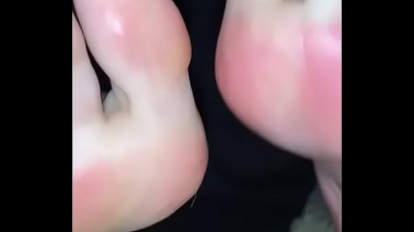 Long suckable and fuckable toes oiled up and painted red 