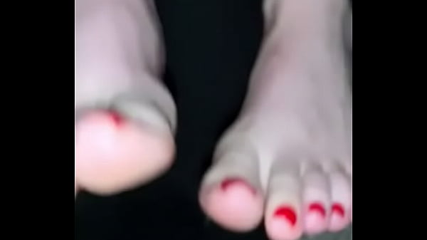 Long suckable and fuckable toes oiled up and painted red 