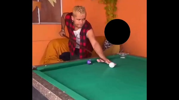 Pe&atilde;o Apostando Os Par&ccedil;as thumbnail