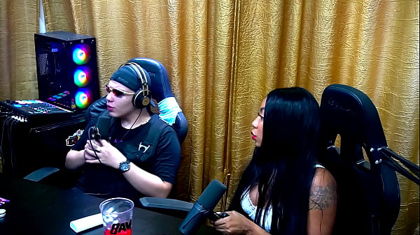 Nonton Elas Empinaram Gostoso O Rab&atilde;o E Ainda Pediu Para Bater! - Pocahontas Carioca, Isa Albuquerque & Clara Dal'col thumbnail