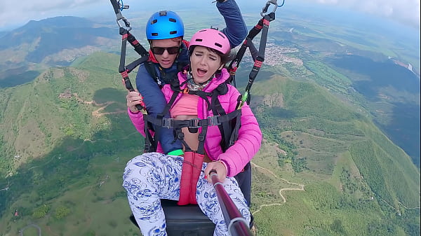 Play MP4 - Wet Pussy SQUIRTING IN THE SKY 2200m High In The Clouds while PARAGLIDING