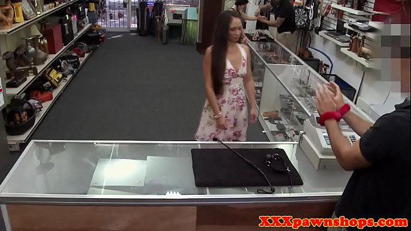 Real pawning babe_riding brokers rod for cash