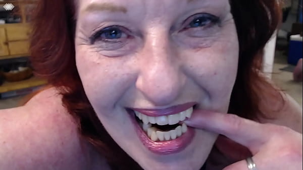 264 black top and orange shorts to wear exercising 