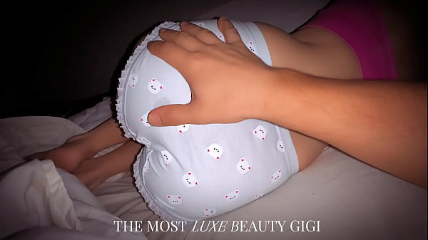 Dude sniffed most luxurious teen 18 butthole once and suddenly became a life expert 