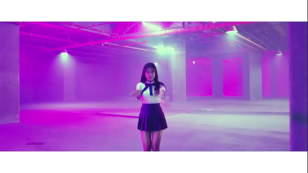 (LOONA/ODD EYE CIRCLE) "Sweet Crazy Love"