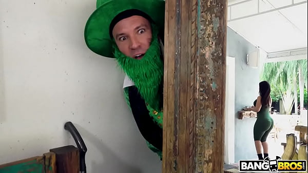 Play MP4 - BANGBROS - Leprechaun With Big Dick Pounds Curvy Latin Mamacita Rose Monroe