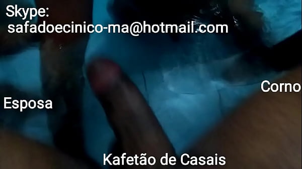Kafet&atilde;o de casais colocando casal pra chupar seu pau