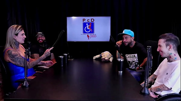 Fez um v&iacute;deo mijando de m&atilde;os dadas n&atilde;o solta squirting entraram no porn&ocirc; por gostar de sexo e o ci&uacute;mes e receio de gravar casal dna watch sheer red 