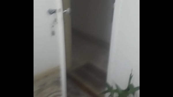 Transandona casade amigos durante uma festa