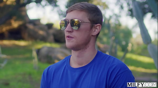 Play MP4 - MILFY Officer Sweet Vickie teaches her bad boy ex a lesson