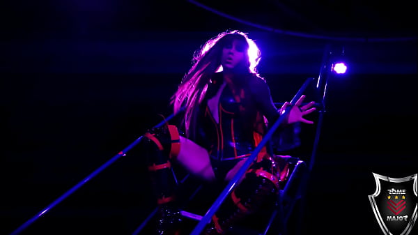 Savanna styles sticks rome major's long dick deep down her throat 