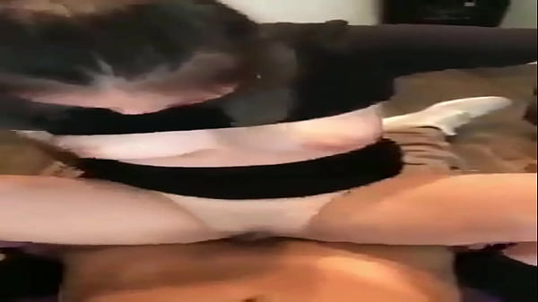 Duvido_você não gozar_com essa novinha gemendo gostoso