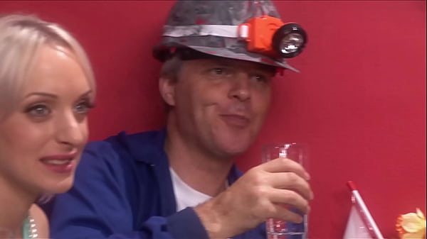 Big Boobed Babes In Lingerie Stacey Saran And Kiesha Kane Have A Threesome thumbnail