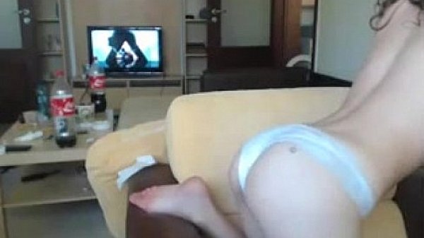 Nonton Hot Young And Sexy Show Nice Looking Tits On Webcam thumbnail