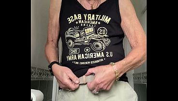 Nonton Tube Pissing thumbnail