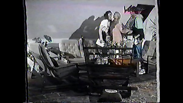 Play MP4 - hermanas en budapest roxana doll&comma; monica kabay