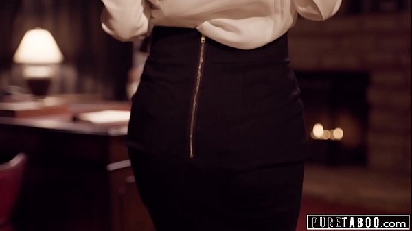 Boss spanks and fucks his hot assistant in stockings