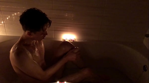 Bathtime with Dante. Want to join ? /big Dick / Cute Boy 