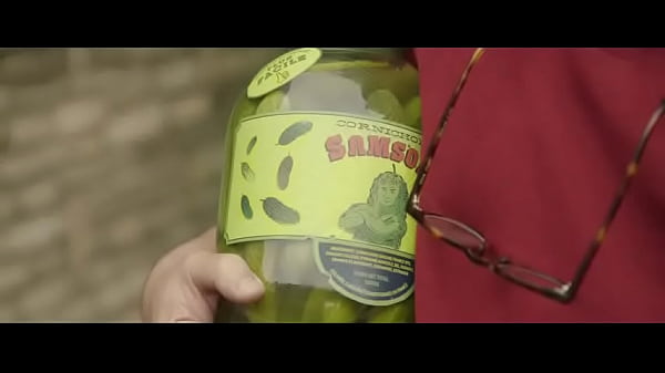 Extra Flavour (L'_empot&eacute_) 2020 ‧ Curta-metragem/Com&eacute_dia ‧ 9 min