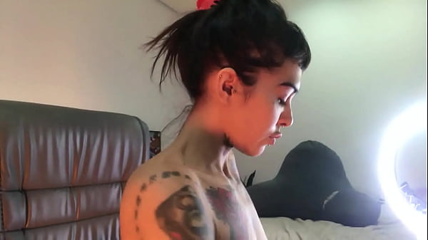 Nonton Free Webcam Fetish Show With Sexy Alt Girl: Hairy Armpits, Nipple Pinching, Anal Dildo & More! thumbnail