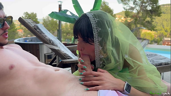 Pakistani Housewife Cheats On Her Husband With Yeri Blue thumbnail