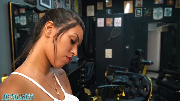 Nonton Fui Na Barbearia E Ganhei Um Combo De Buceta thumbnail