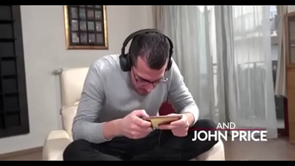 Play MP4 - When Mom is Lonely at home