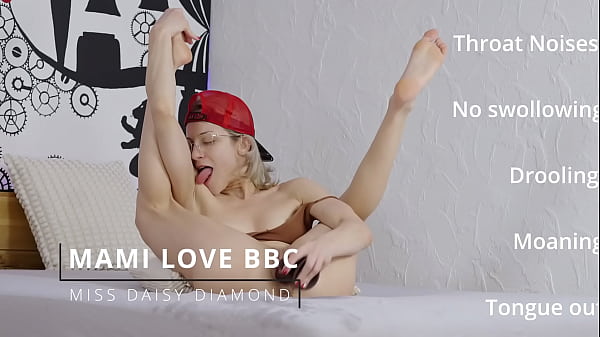 Gym MAMI Gagging wet and SLOPPY SQUIRTING