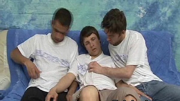Gay Twinks Love Threesome Bareback And Felching 