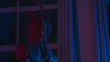 What better way to warm my toes than using hot wax 