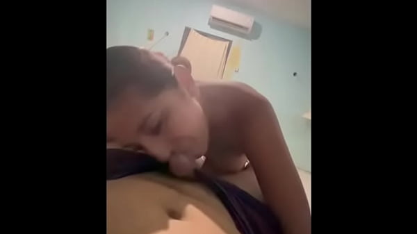 Latina_puta es_grabada_por su cliente haciendole oral ypenetrandola