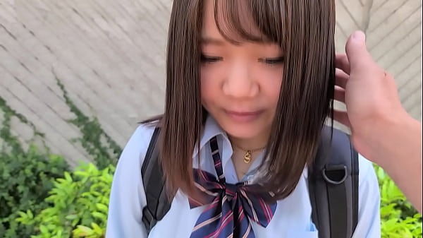 3jop5sj　ハメ撮り　爆乳 顔美女。hカップ18才。変態エロおやじとハァハァしながらの中出し交尾。ハメ撮り 制服 素人 美乳 中出し 個人撮影 美女 巨乳パイズリハメ