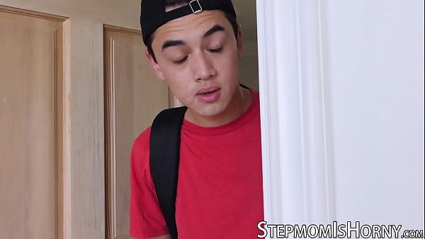 Redhead stepmom Lauren Phillips sharing big_cock with teen