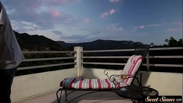 Play MP4 - Naughty stepmom jizzed on after fucking