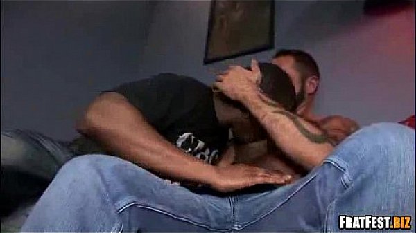 The Black Horny man sucking a White Daddy Dick 