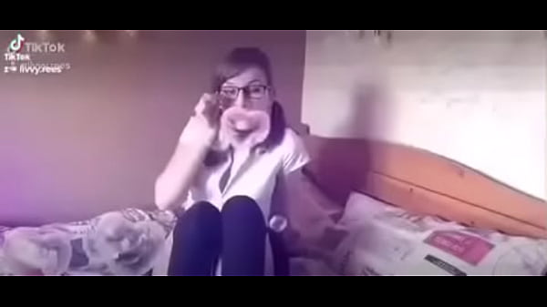 Nonton Uniform Girl For Fun Online With Big Men thumbnail