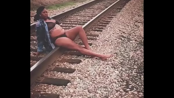 Nonton I Can Stop A Train Dead In Its Tracks!!!!! thumbnail