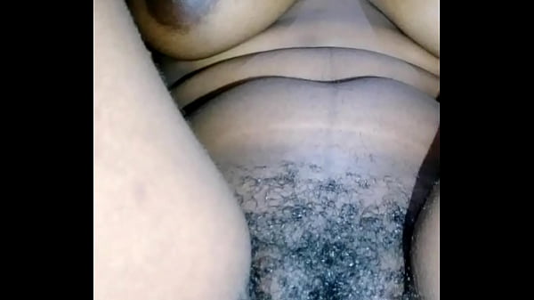 Play MP4 - African lady letting hairy pussy out