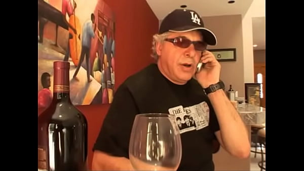 Play MP4 - Big breasted milf gets fucked then jizzed