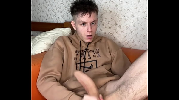 Play MP4 - Yoga Pants Were Too Tight For My 23cm Monster