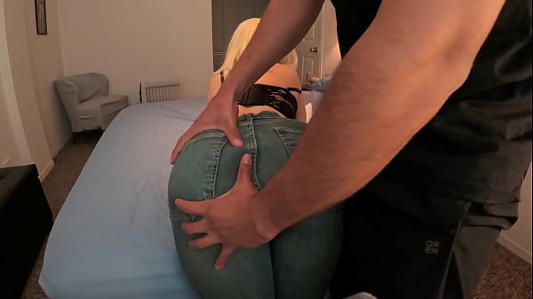 Play MP4 - Sexy Ass Jeans Free Use