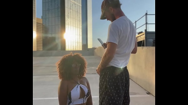 Play MP4 - Downtown Dallas golden shower of&commat;dirtymoufpiece