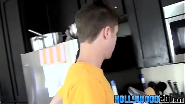 Play MP4 - BTS video with gay youngsters Kain Lanning and Jonathan Cole