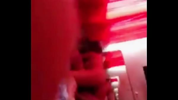 Play MP4 - Invite a mi Mejor Amigo a un Motel Para Follar Todo el D&iacute;a Pero no Duro Nada