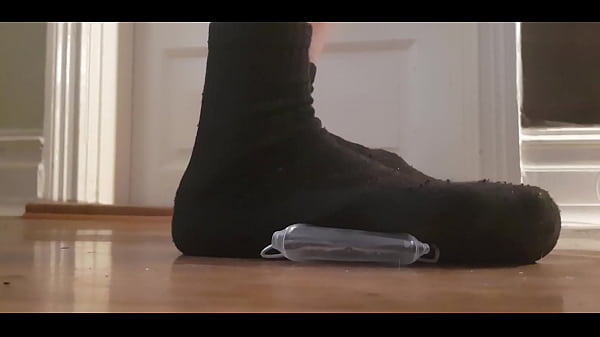 Can crushing with socks