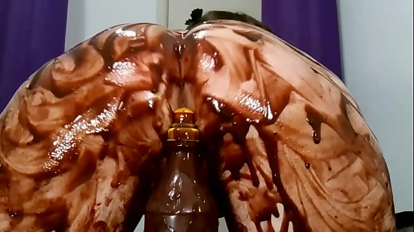 Carol Squirter Twerking Spreading Chocolate All Over Butt thumbnail
